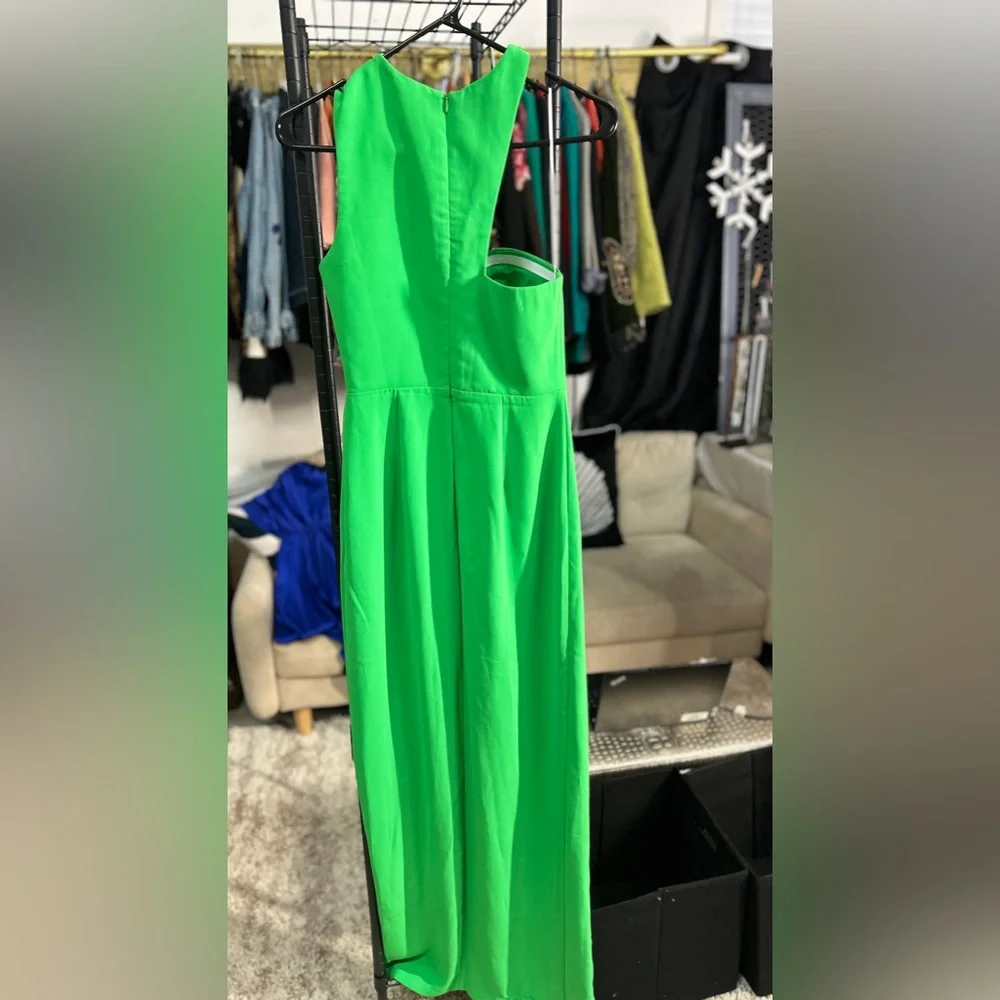 Amanda Uprichard | Revolve Gilda One-Shoulder Green Evening Gown with Thigh Slit - Picture 8 of 10